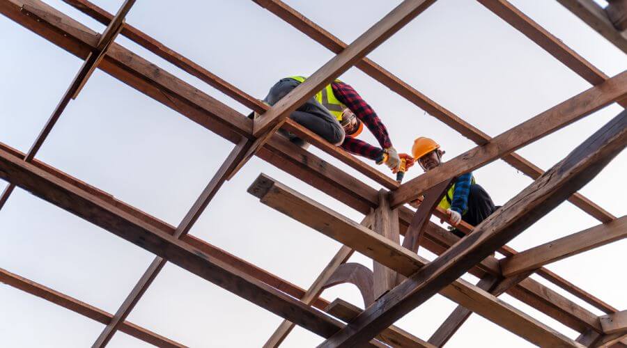 Professional gutter cleaning services in Elton, PA